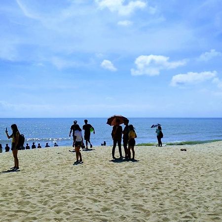 קואנטאן Comel Sea View Homestay מראה חיצוני תמונה